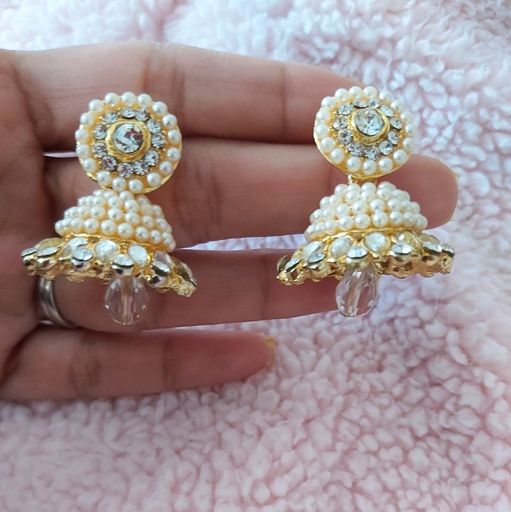 💎 Indian Jhumkas